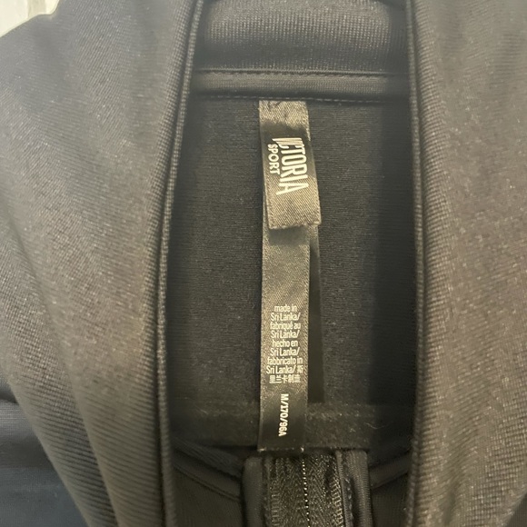 Victoria Secret Sport - Picture 3 of 3